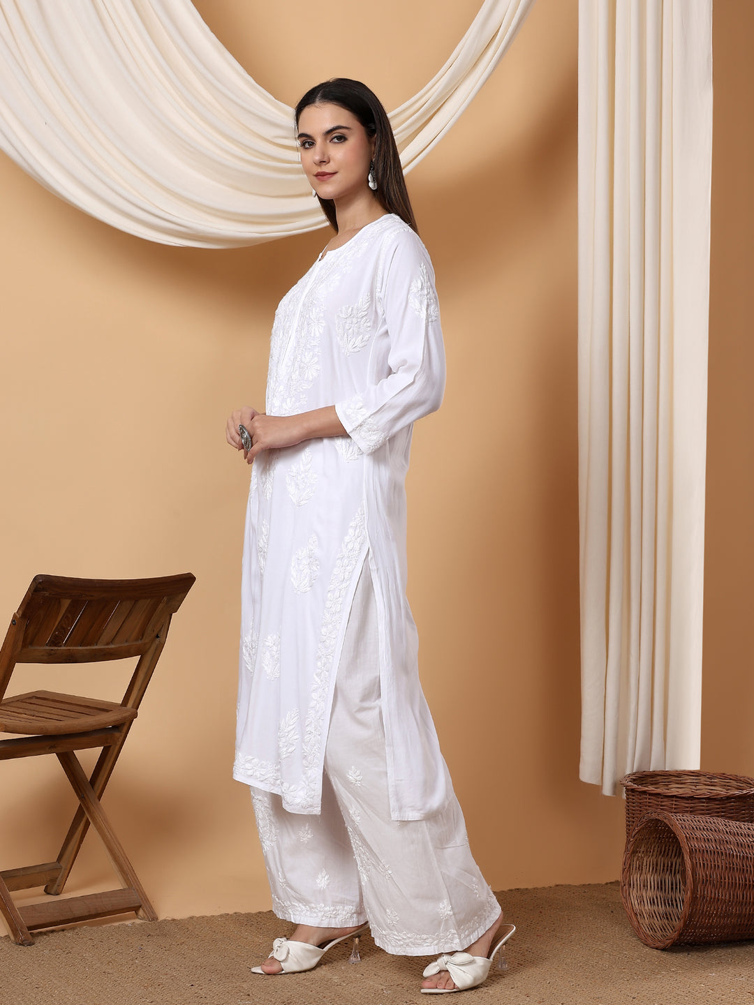 Jahnvi Chikankari Rayon Straight Kurta