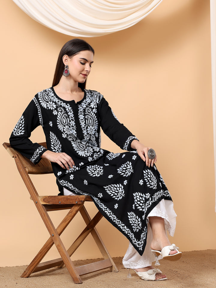 Neha Chikankari Rayon Straight Kurta