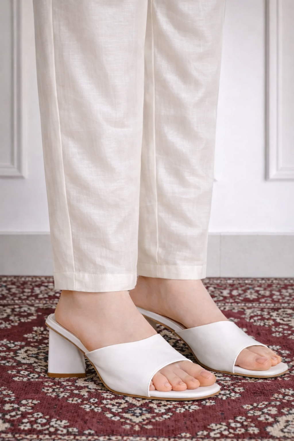 Kareena Solid Chanderi Straight Fit Pant