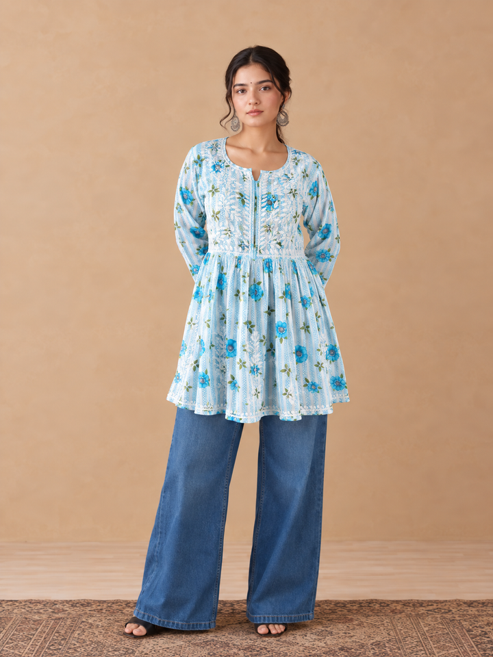 Tisha Mulmul Chikankari Short Gown