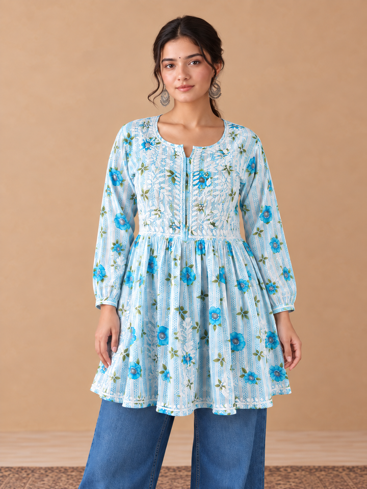 Tisha Mulmul Chikankari Short Gown