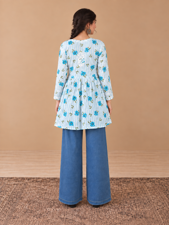 Tisha Mulmul Chikankari Short Gown