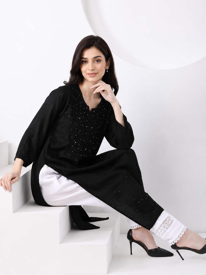 Falaq Chikankari Rayon Mukaish Straight Kurta