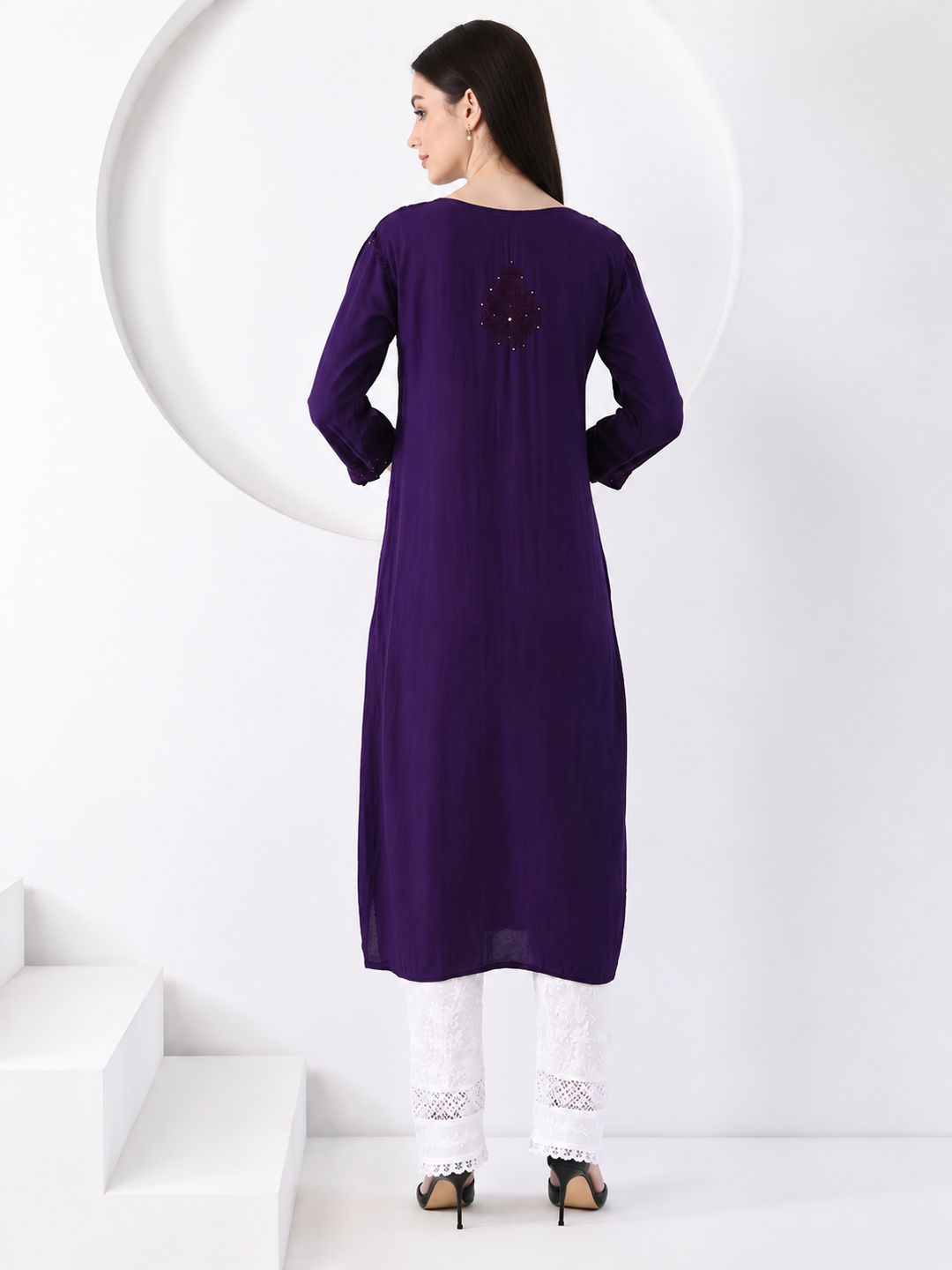 Falaq Chikankari Rayon Mukaish Straight Kurta