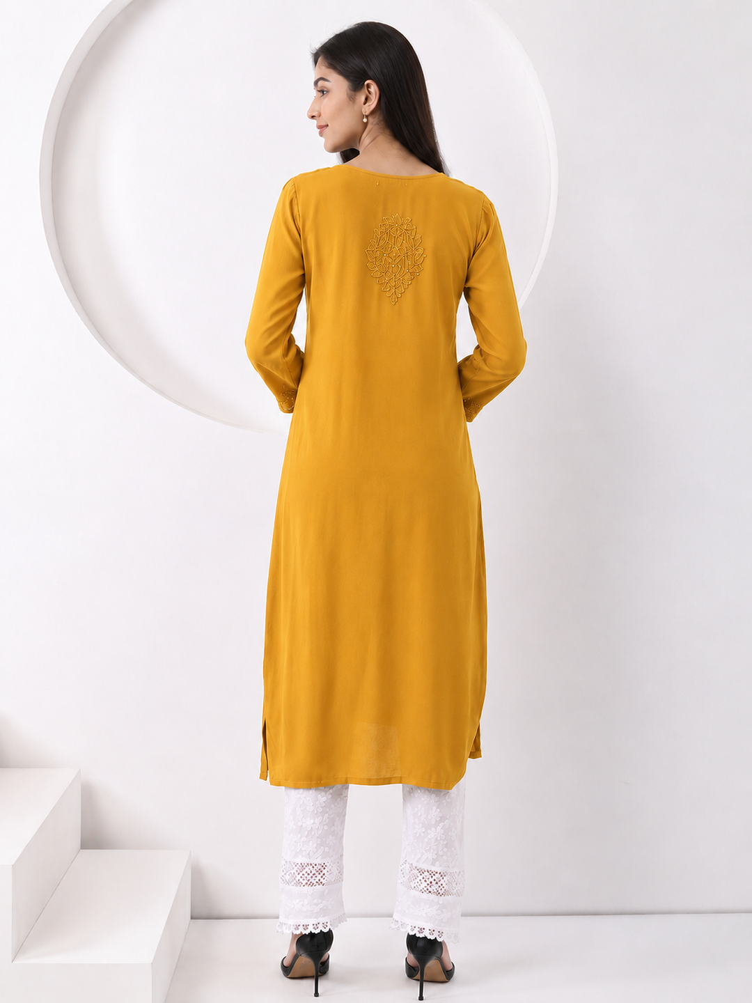 Falaq Chikankari Rayon Mukaish Straight Kurta