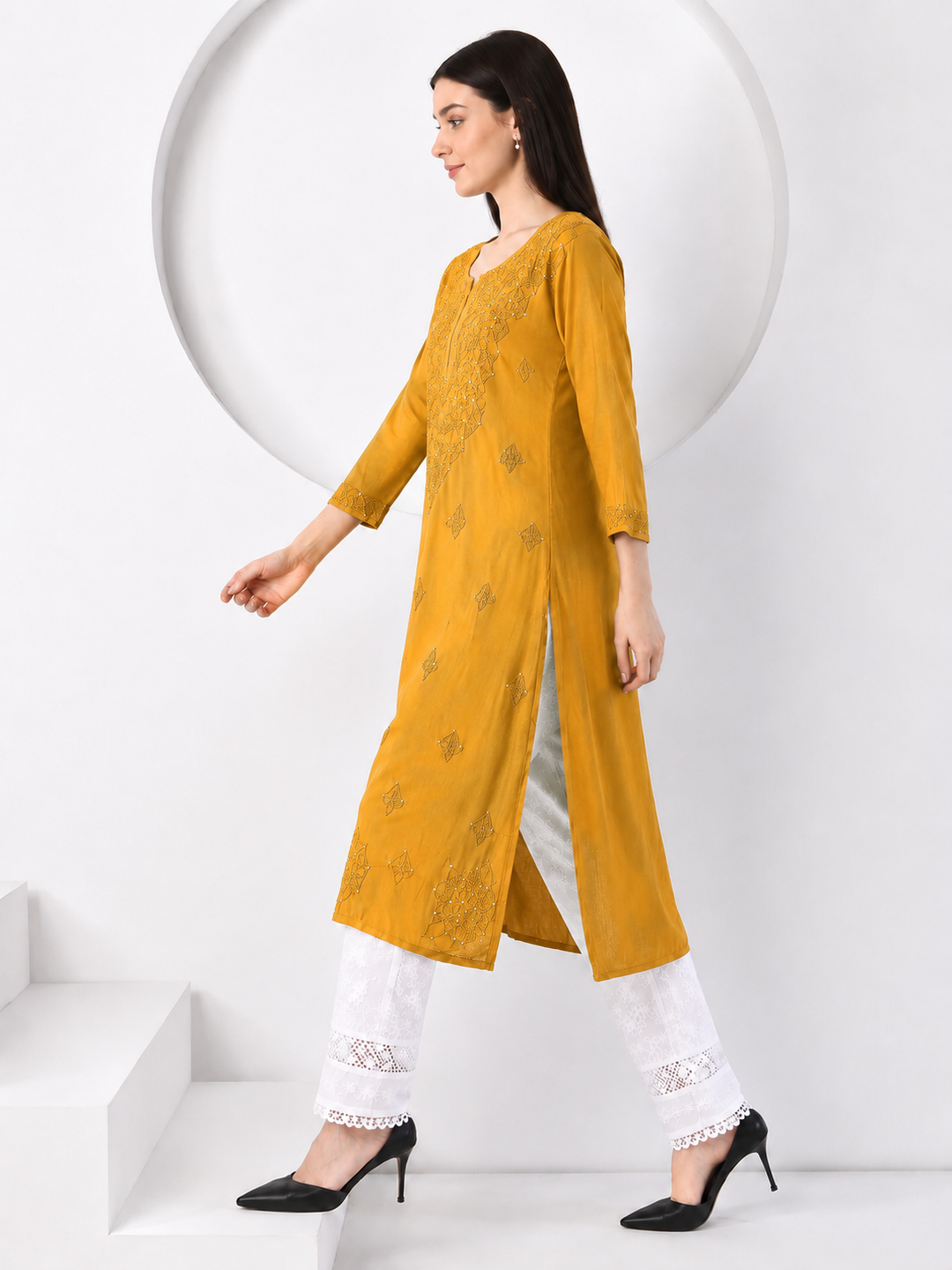 Falaq Chikankari Rayon Mukaish Straight Kurta