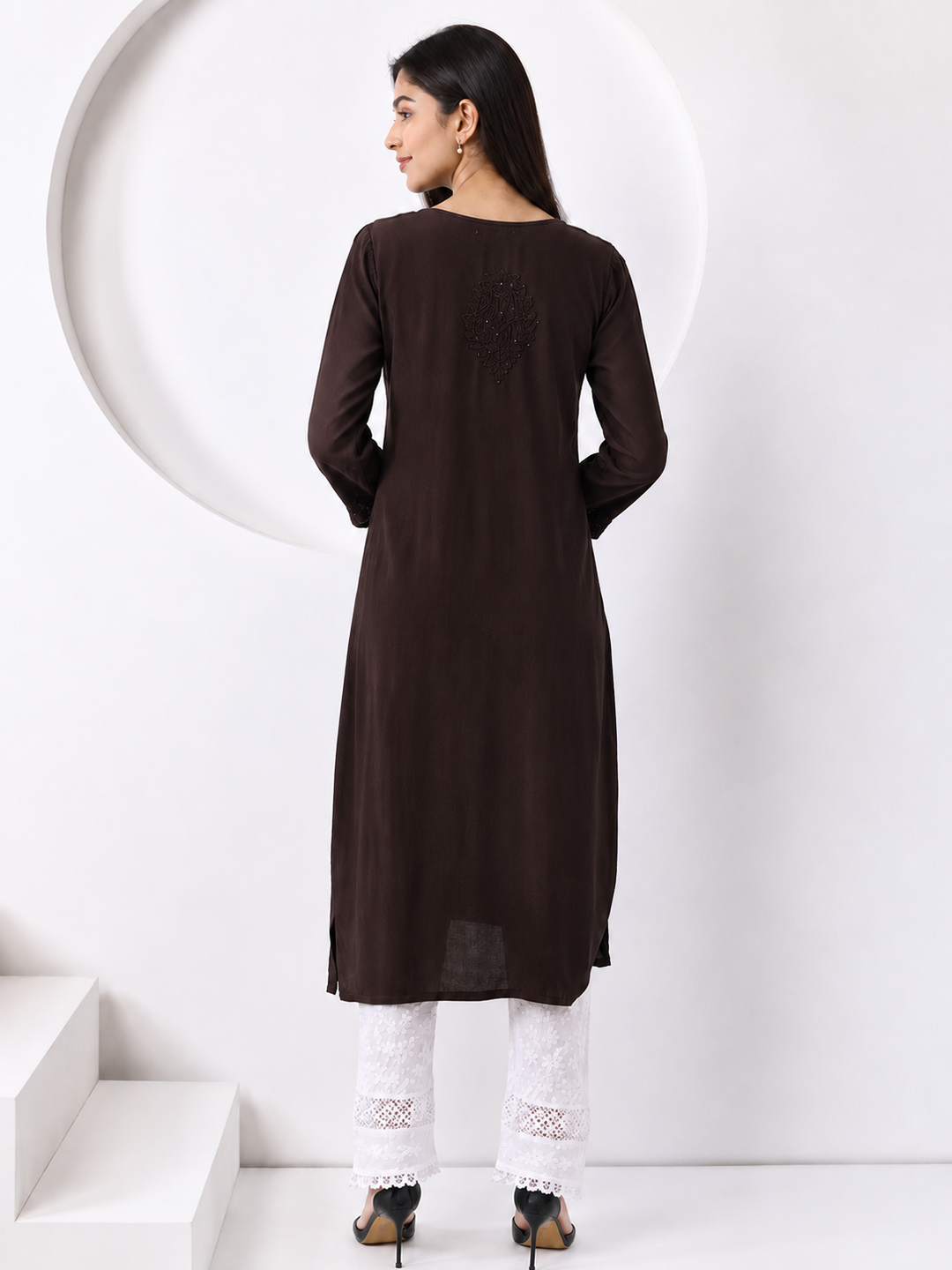 Falaq Chikankari Rayon Mukaish Straight Kurta