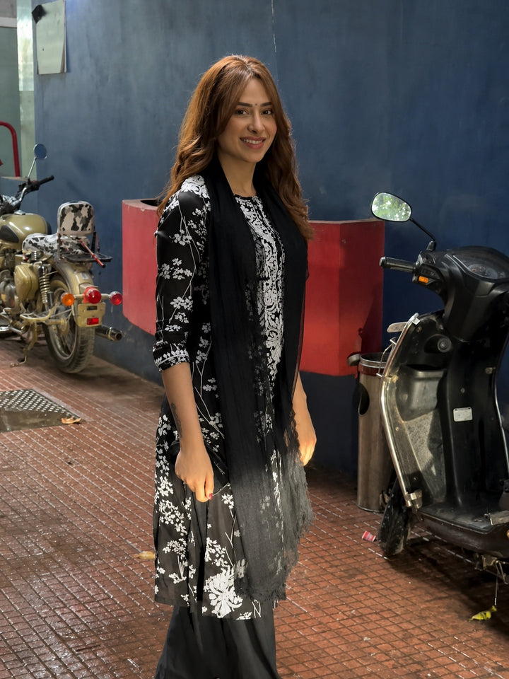 Zainab Chikankari Mulmul Straight Kurta