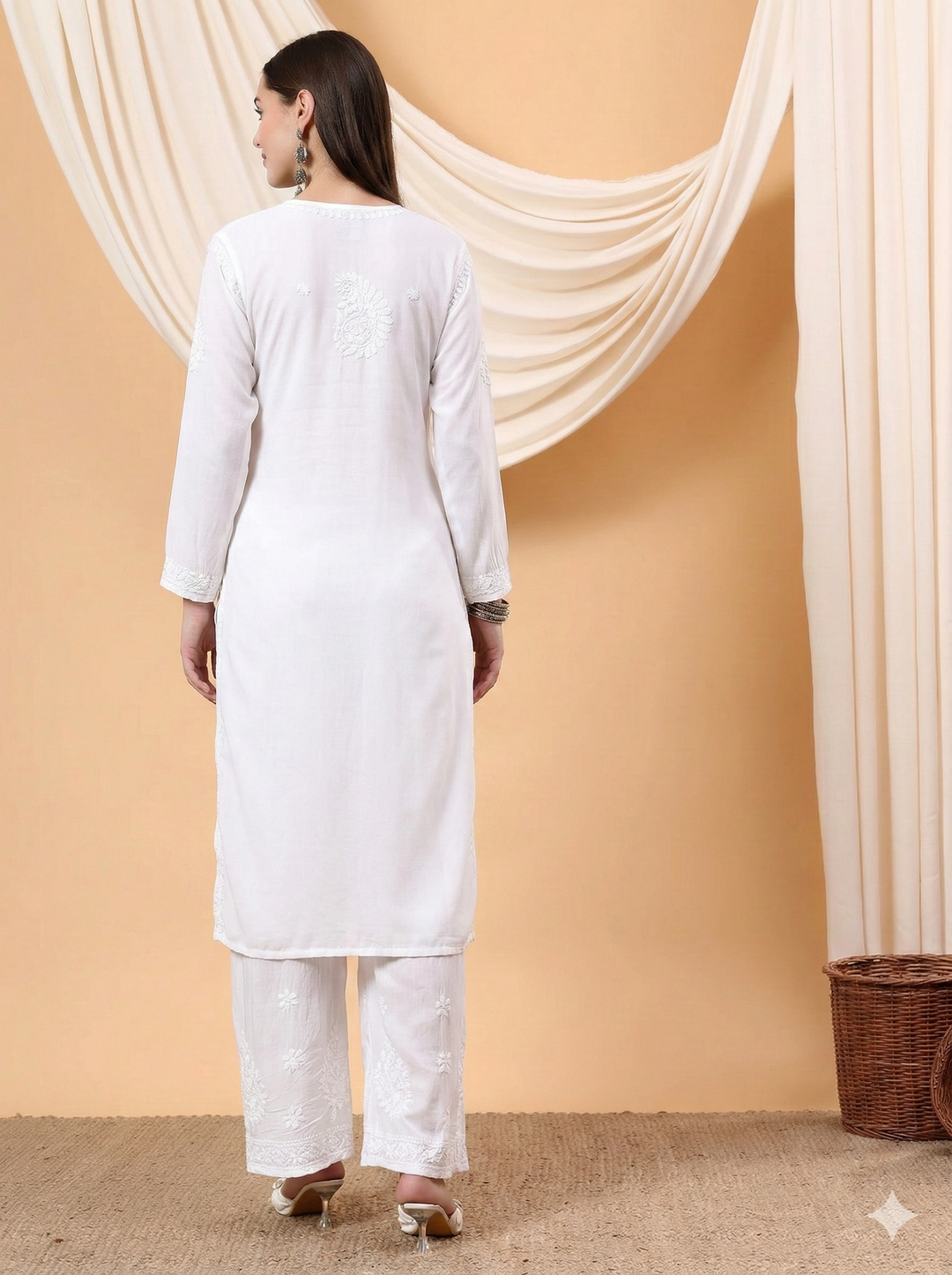 Heer Chikankari Modal Straight Kurta