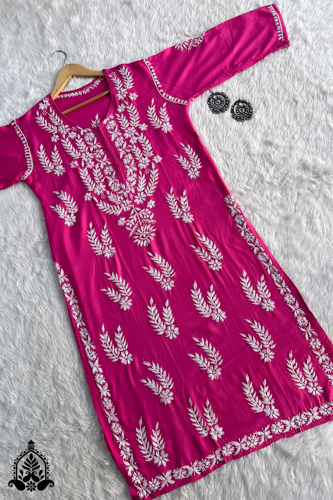 Vani Chikankari Rayon Straight Kurta