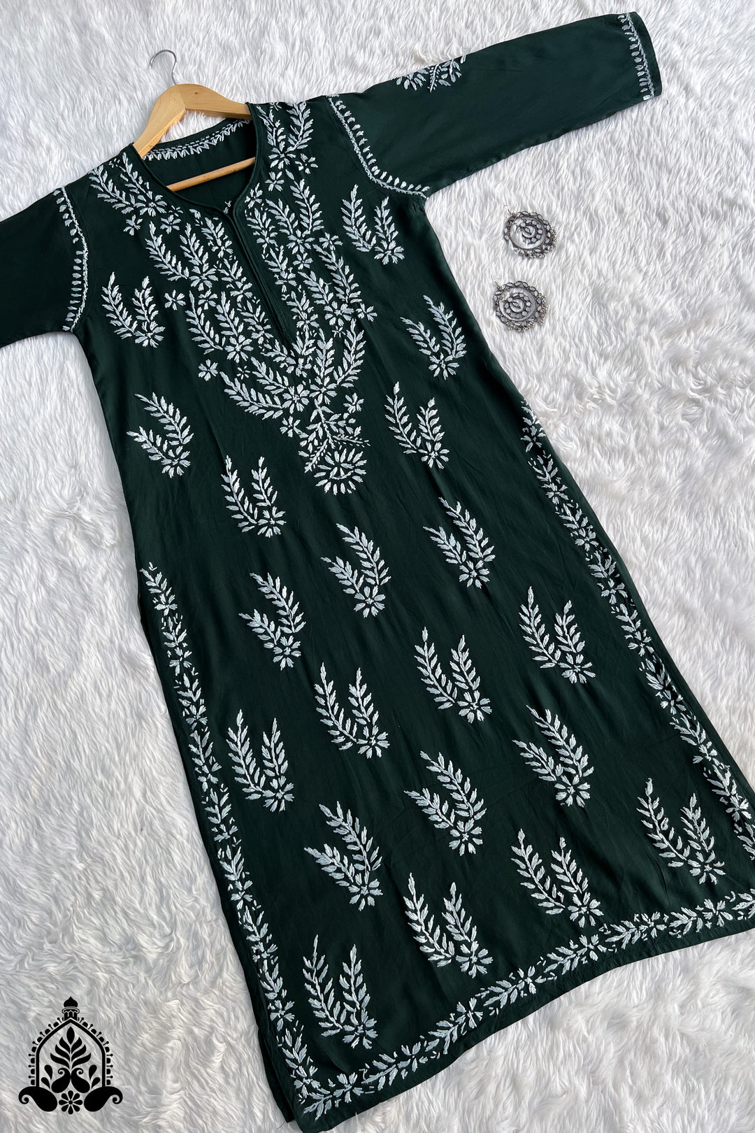 Vani Chikankari Rayon Straight Kurta