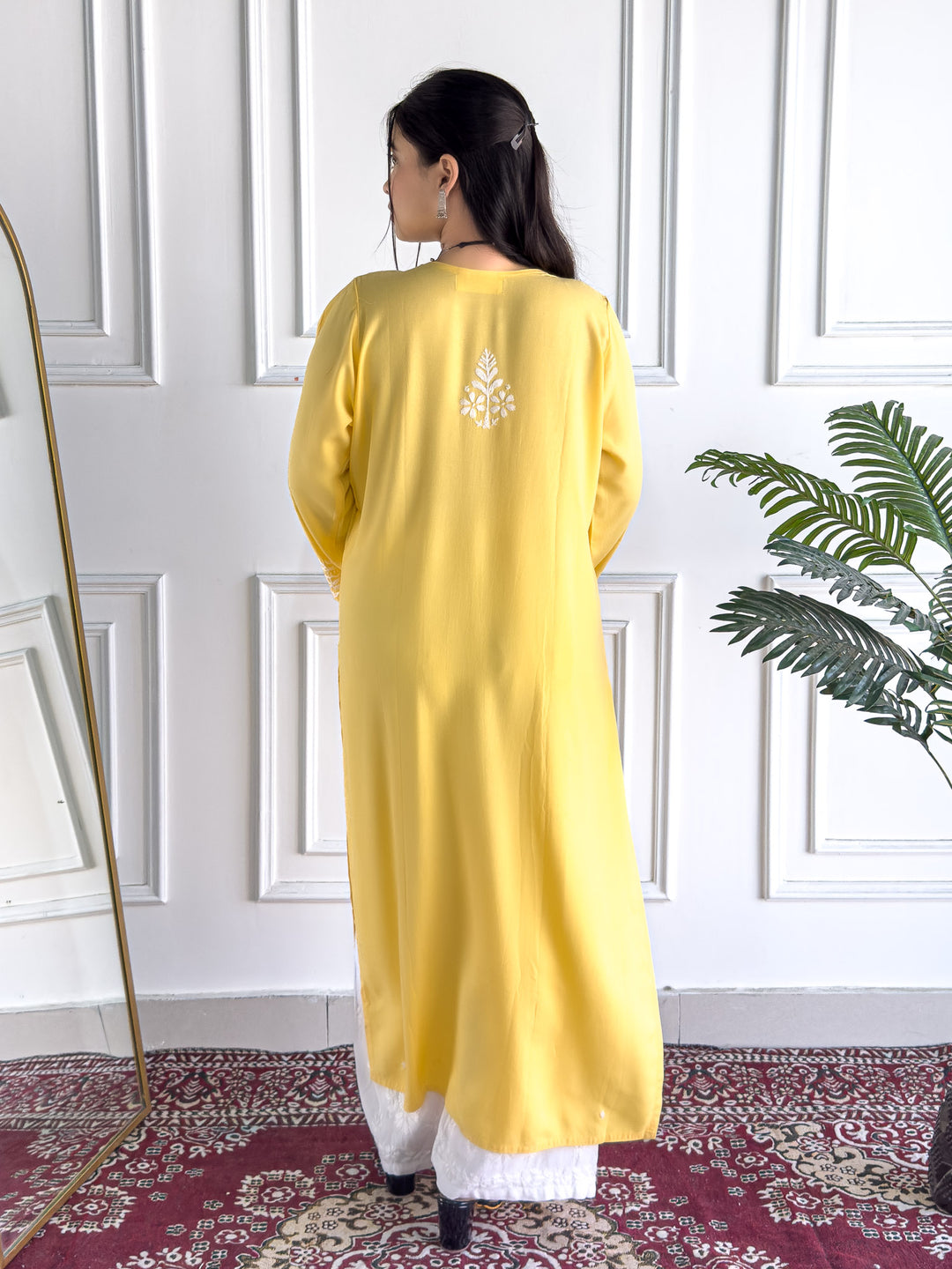 Tarini Rayon Chikankari Straight Kurta