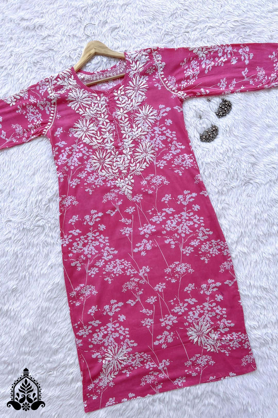 Ifza Chikankari Mulmul Straight Kurta