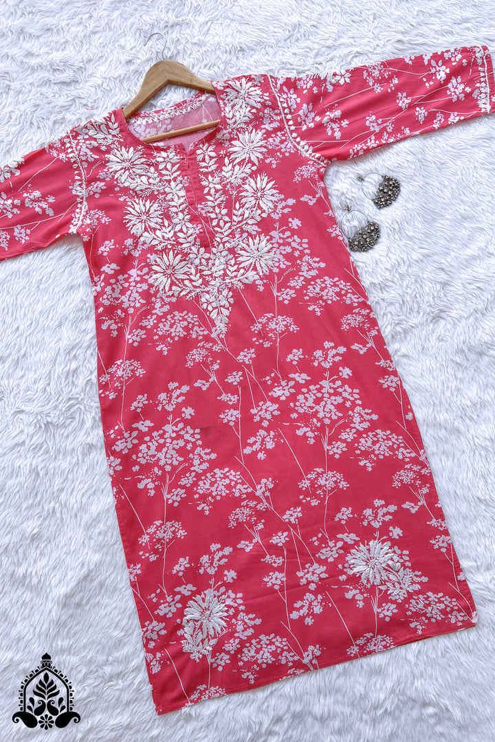 Ifza Chikankari Mulmul Straight Kurta