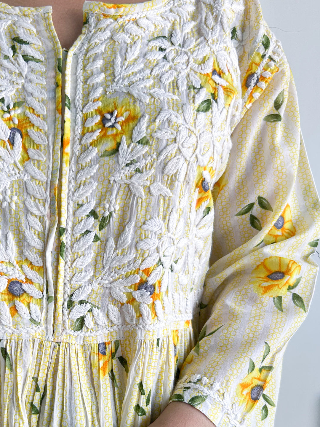 Tisha Mulmul Chikankari Short Gown