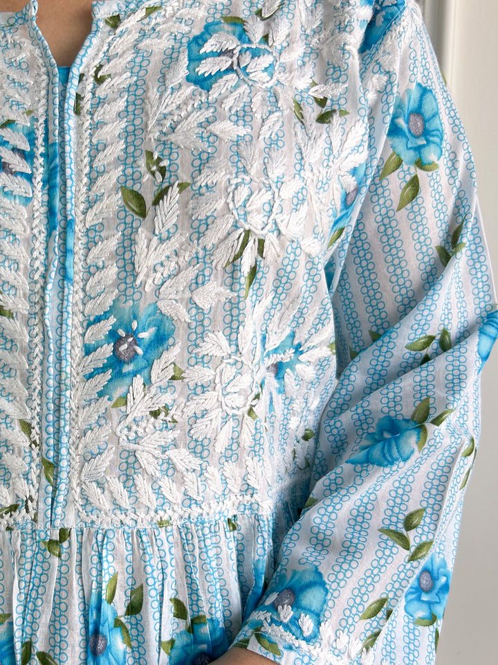 Tisha Mulmul Chikankari Short Gown