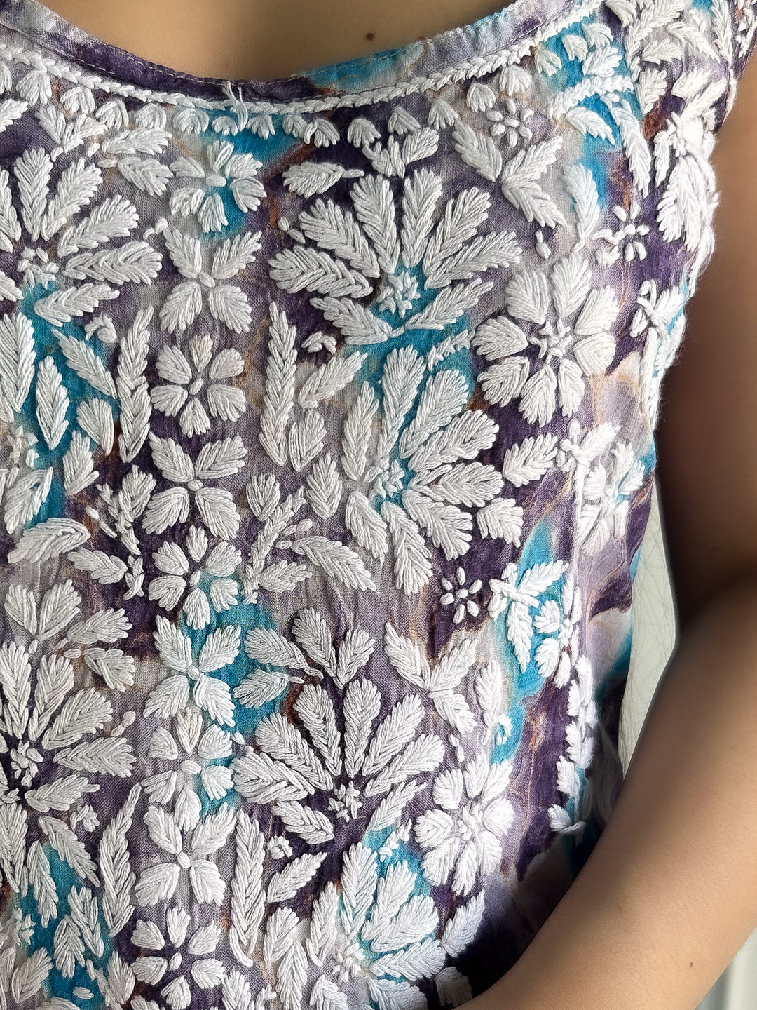 Chitra Mulmul Chikankari Strappy Straight Kurta