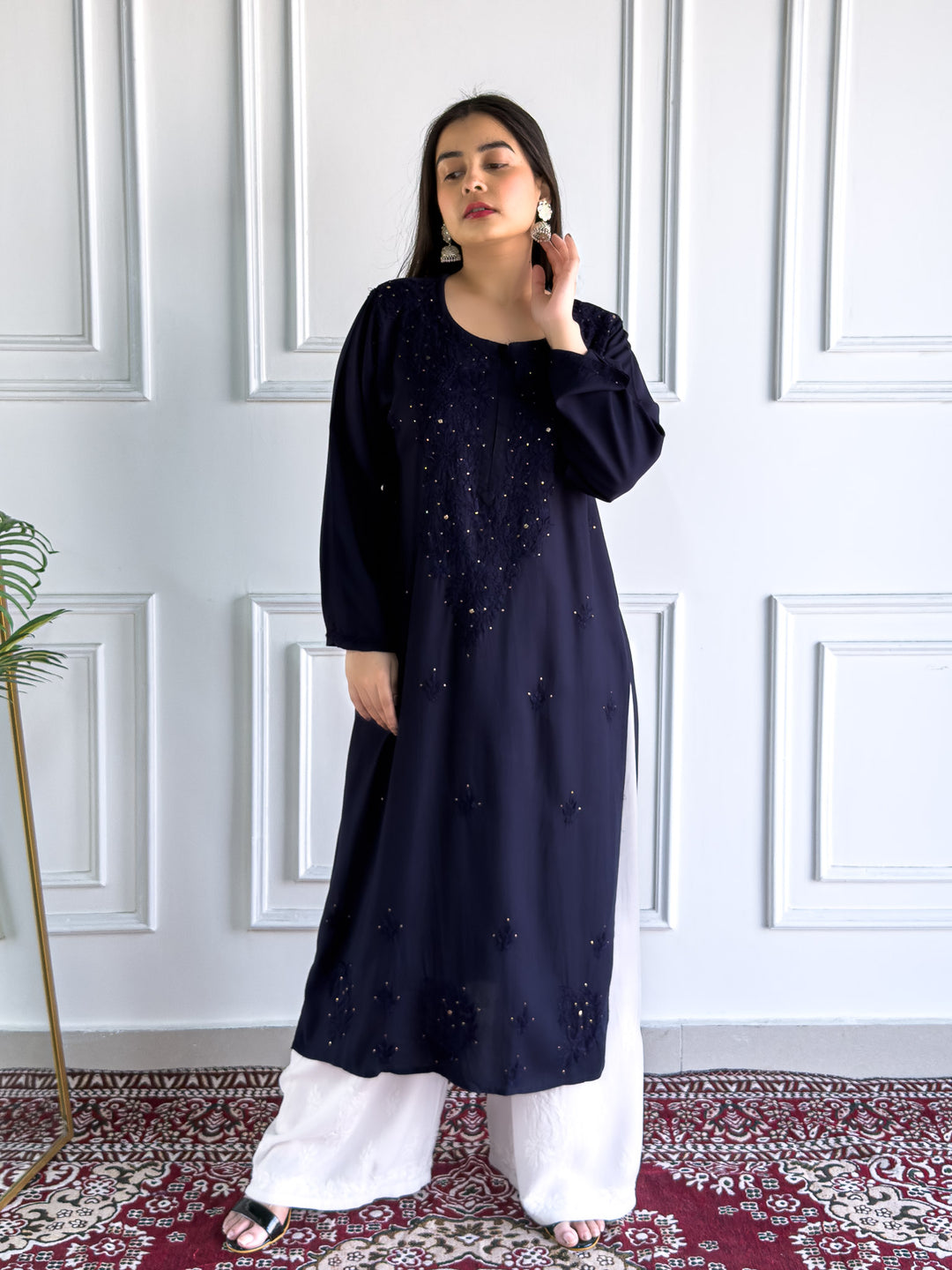 Falaq Chikankari Rayon Mukaish Straight Kurta