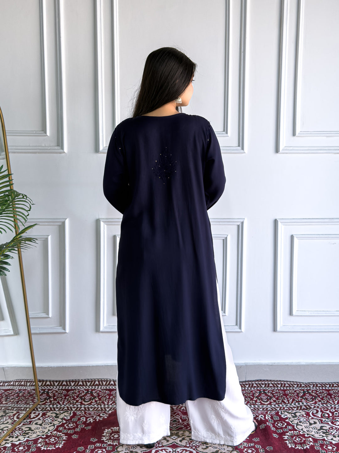 Falaq Chikankari Rayon Mukaish Straight Kurta