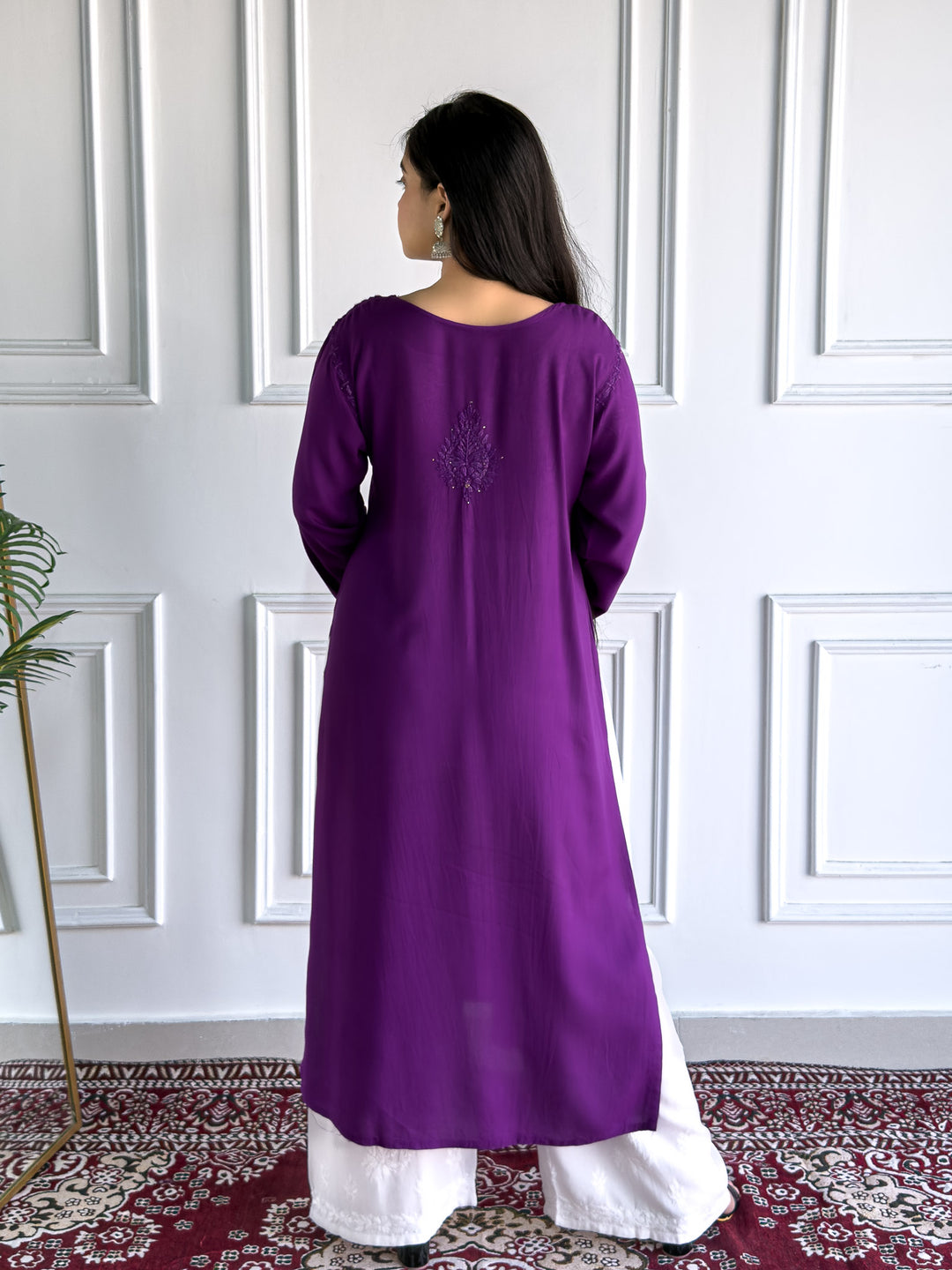 Falaq Chikankari Rayon Mukaish Straight Kurta