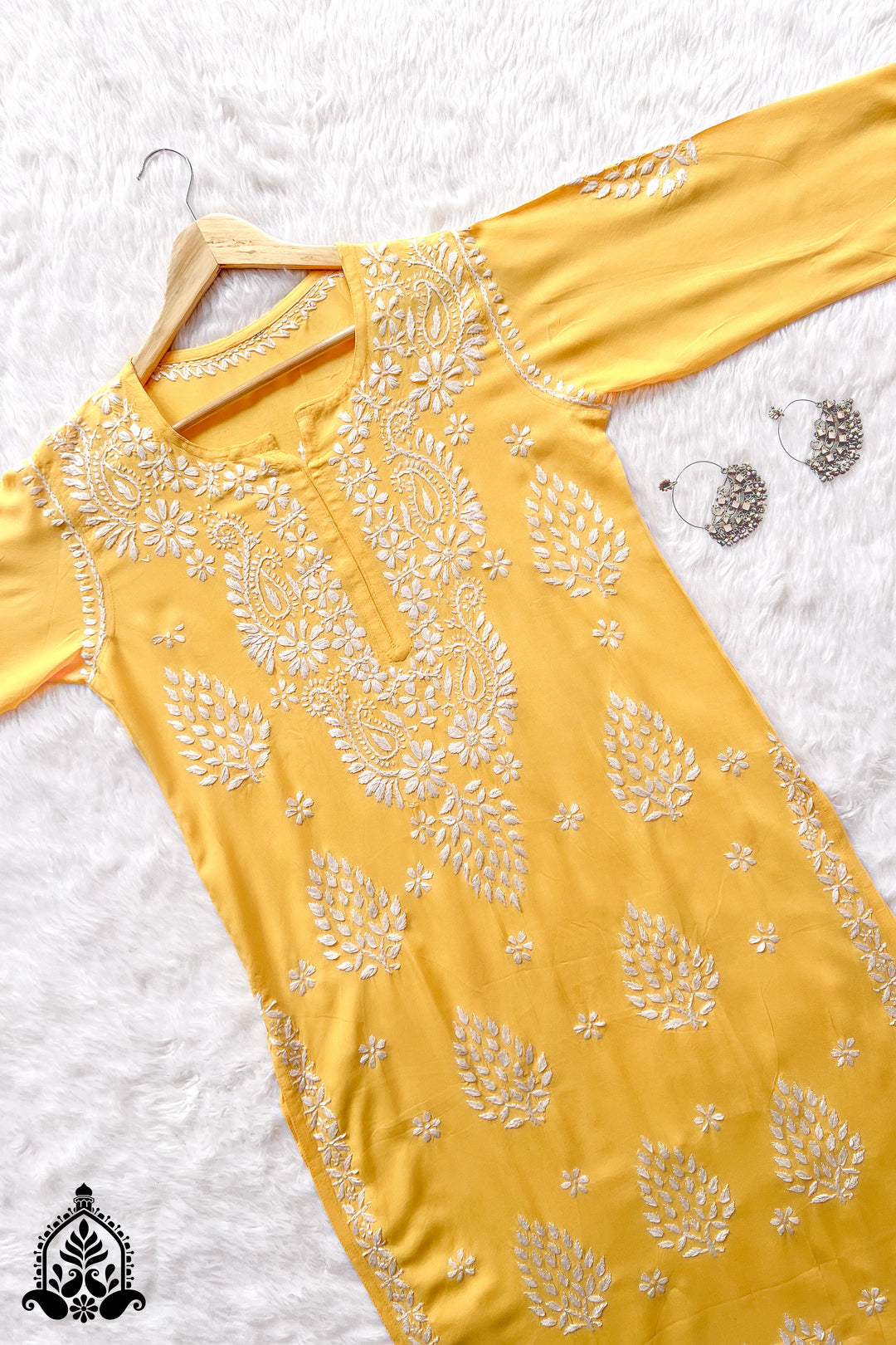 Neha Chikankari Rayon Straight Kurta