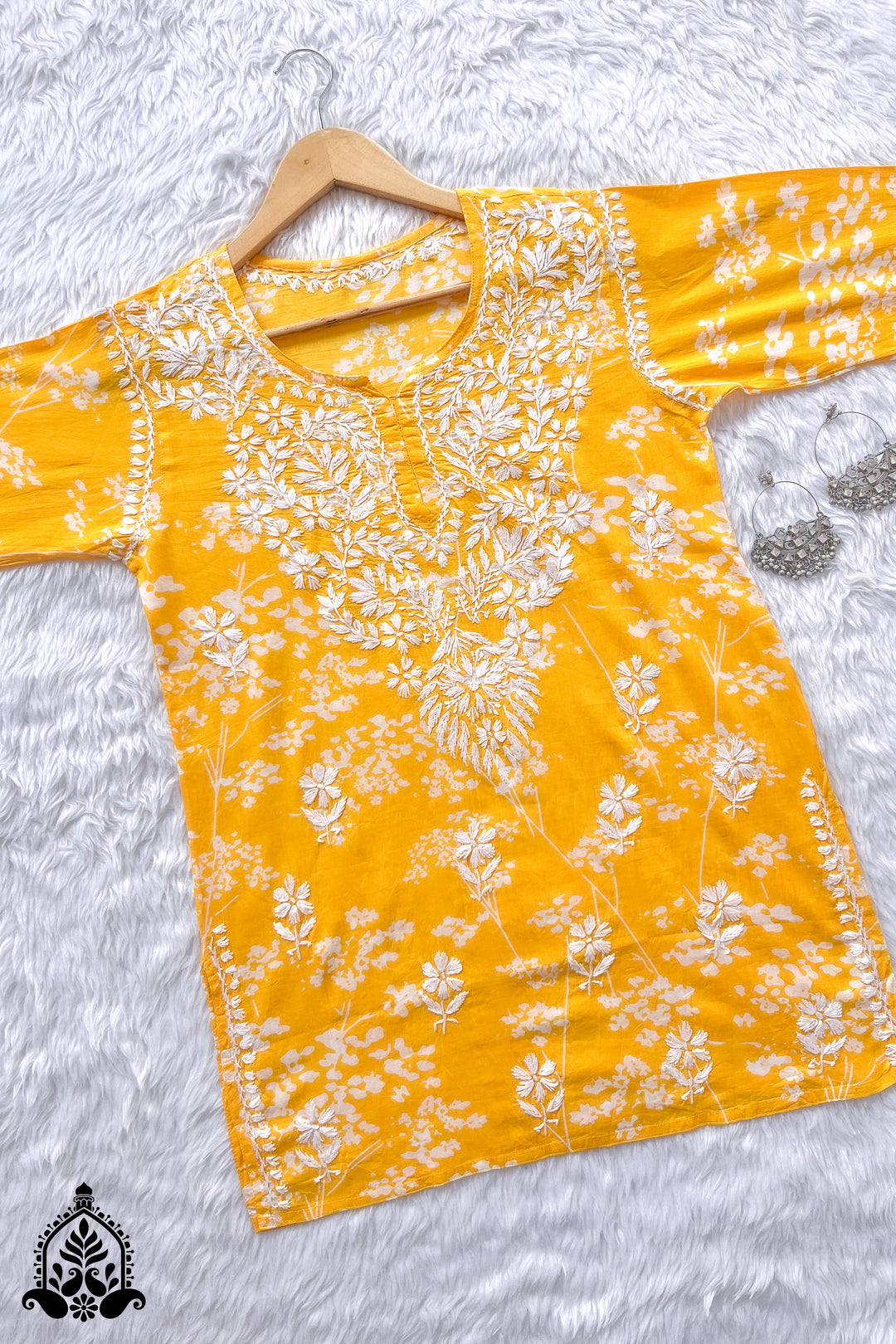 Zeba Chikankari Mulmul Short Kurti