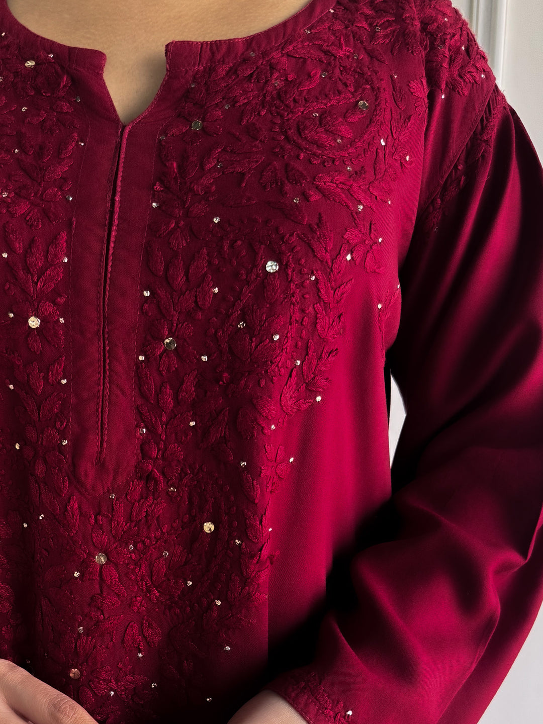 Falaq Chikankari Rayon Mukaish Straight Kurta