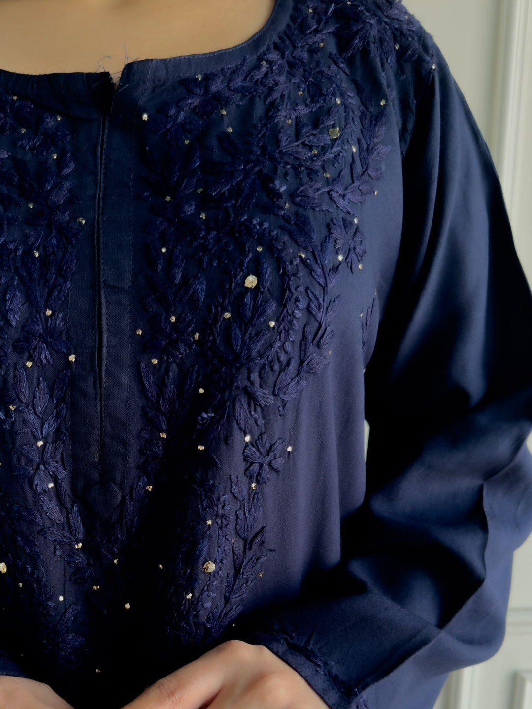 Falaq Chikankari Rayon Mukaish Straight Kurta