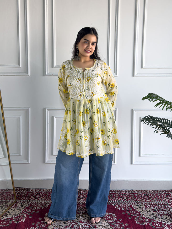 Tisha Mulmul Chikankari Short Gown