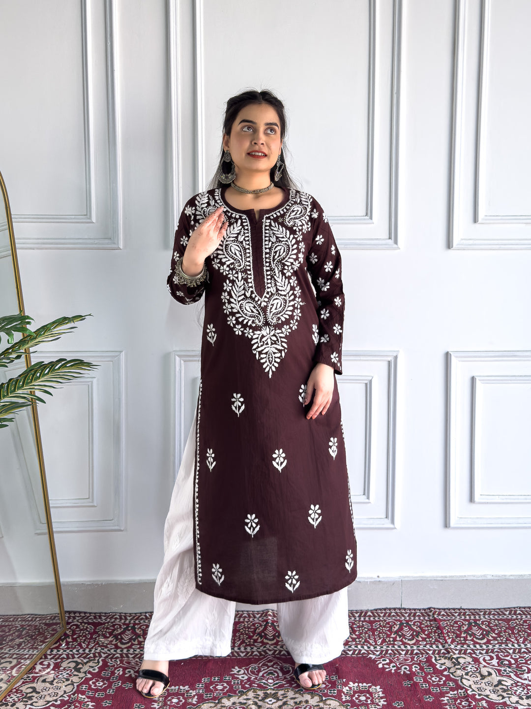 Lata Cotton Chikankari Basic Straight Kurta