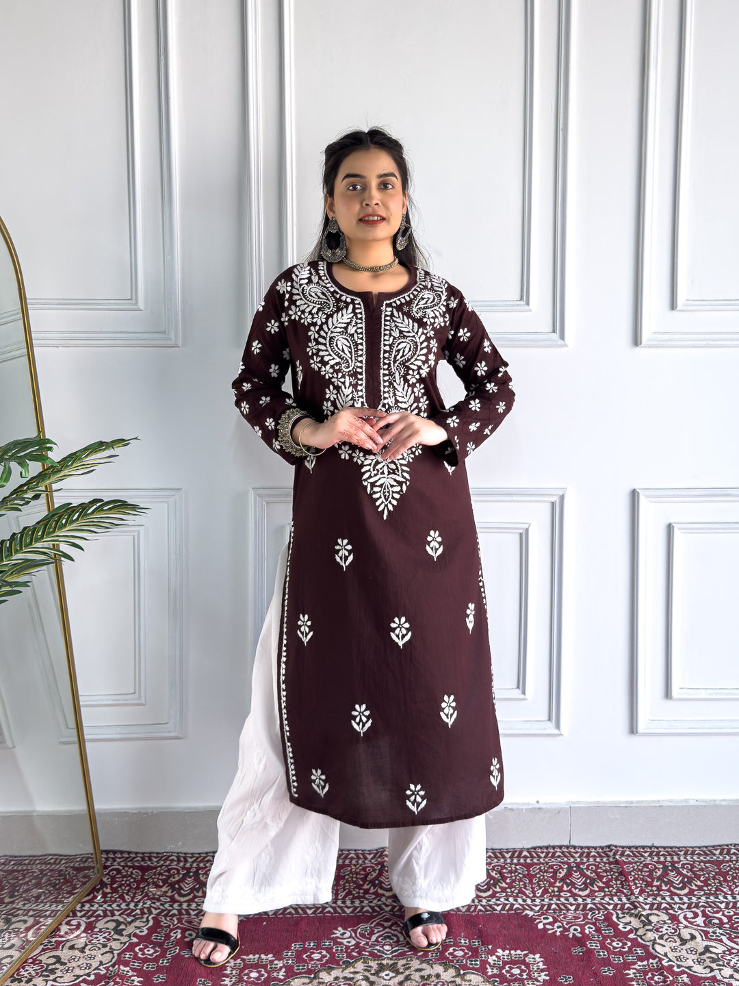 Lata Cotton Chikankari Basic Straight Kurta
