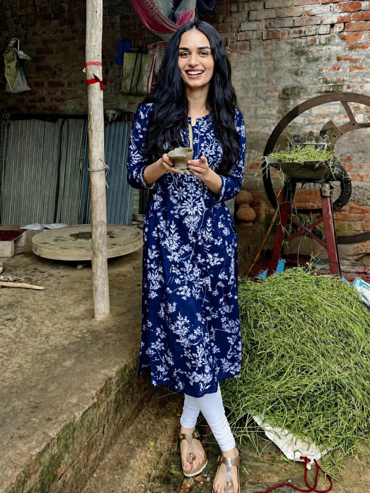 Zainab Chikankari Mulmul Straight Kurta