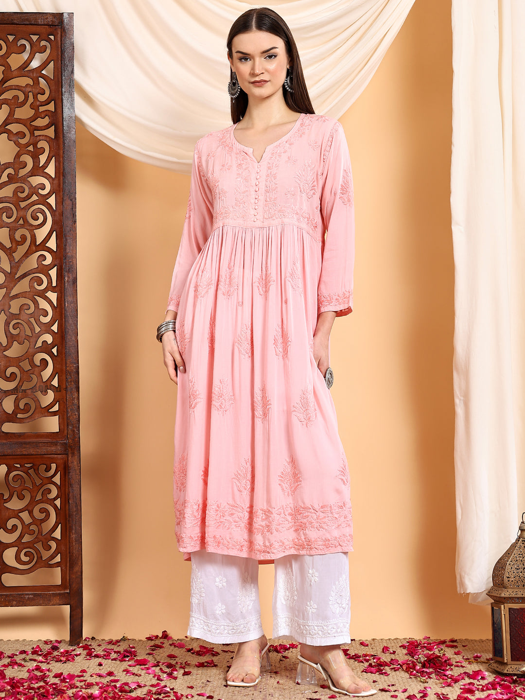 chikankari straight kurta