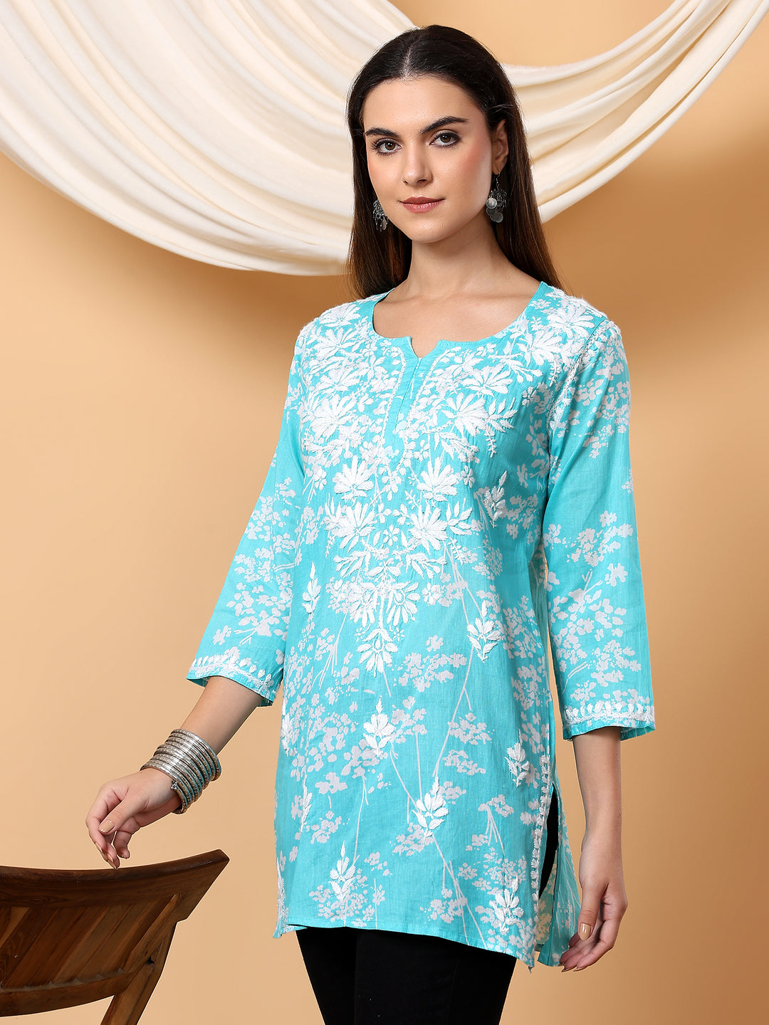 Zeba Chikankari Mulmul Short Kurti