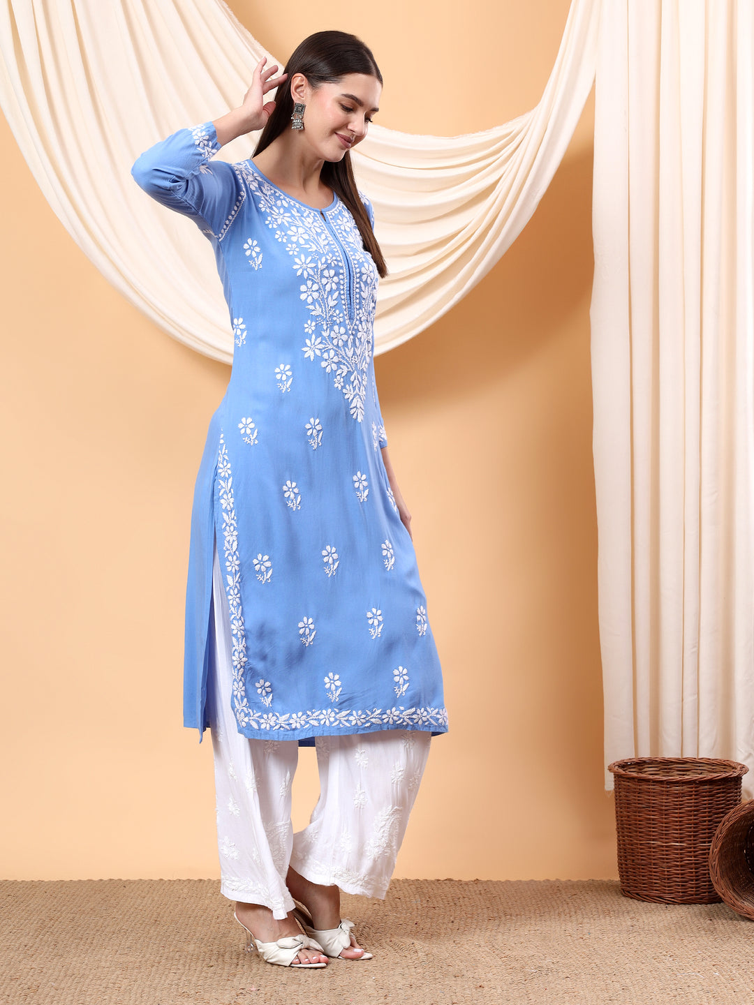 Anam Chikankari Rayon Straight Kurta