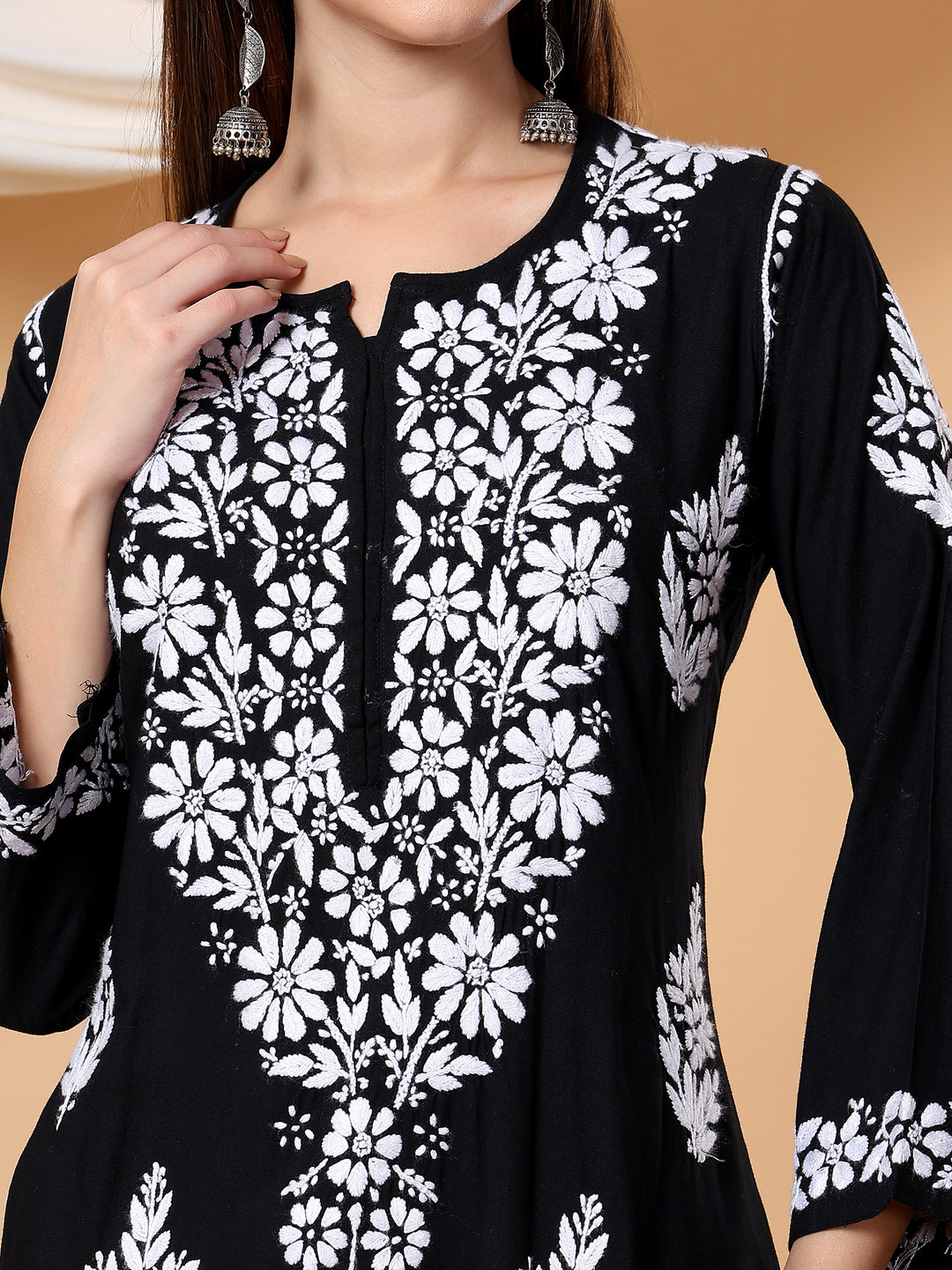 Jahnvi Chikankari Rayon Straight Kurta