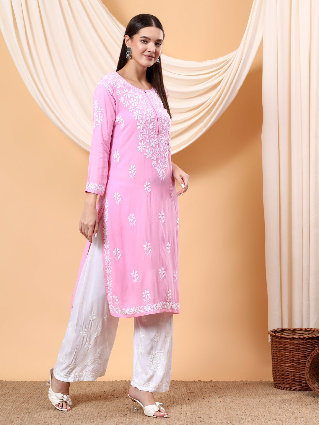 Anam Chikankari Rayon Straight Kurta