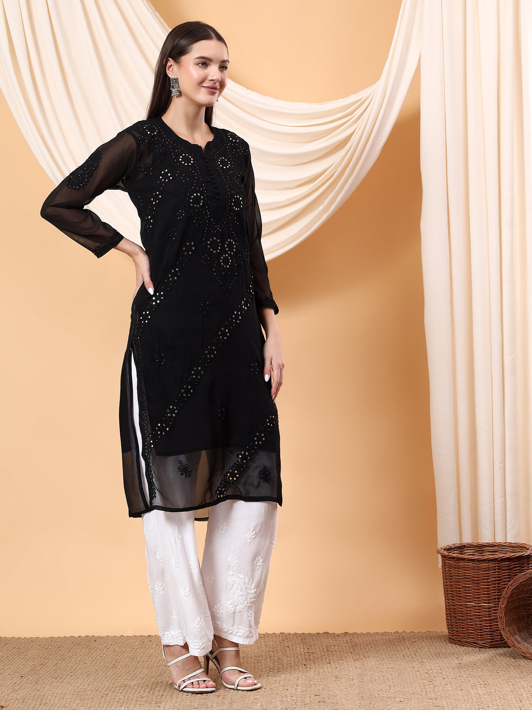 Noor Chikankari Mukaish Straight Kurta