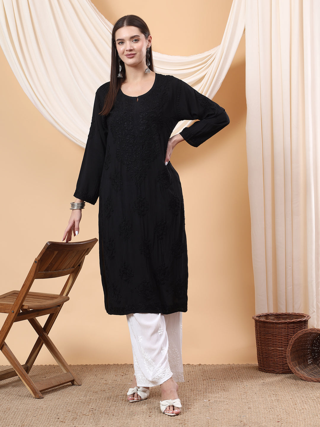 Heer Chikankari Modal Straight Kurta