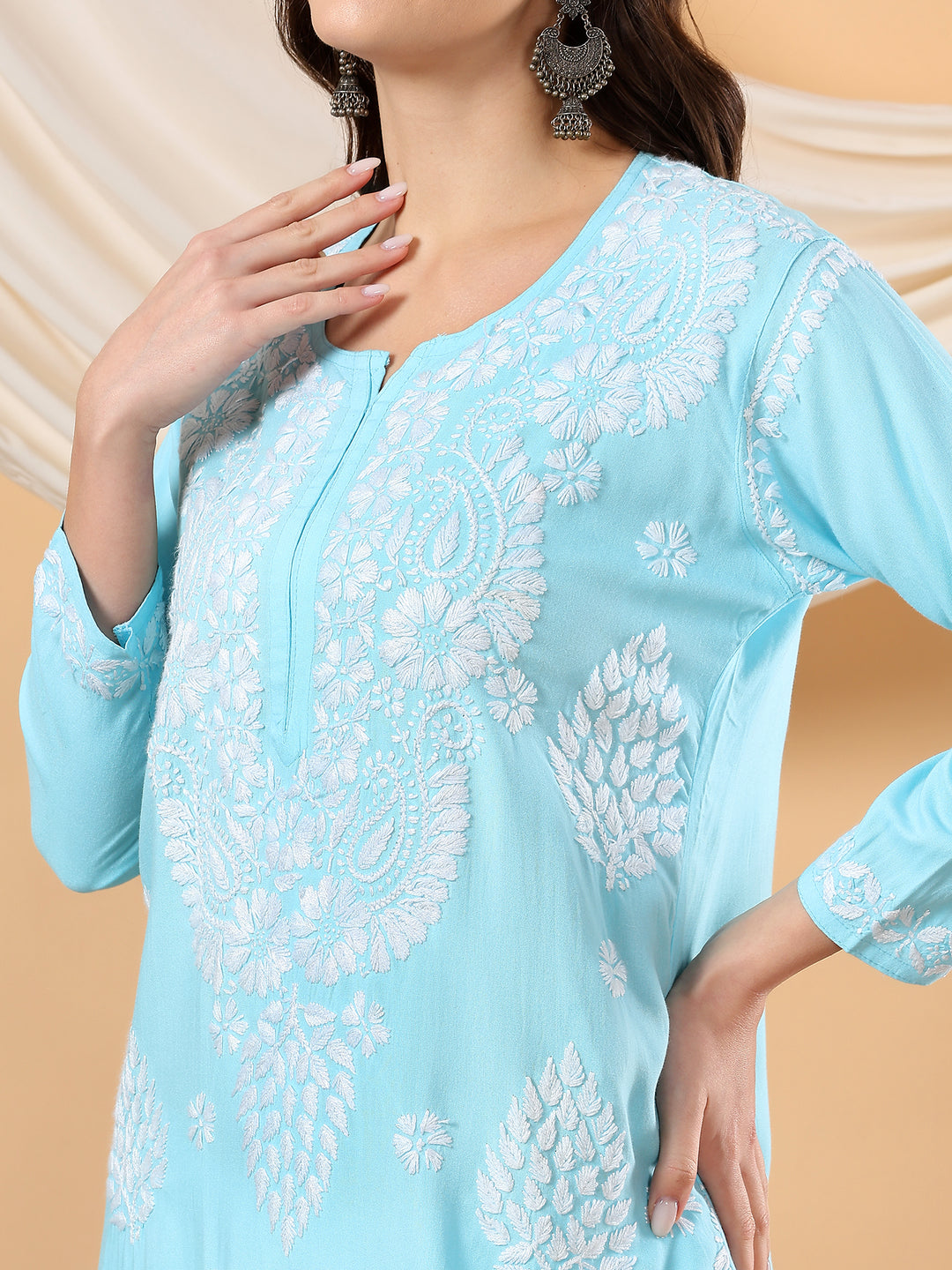 Neha Chikankari Rayon Straight Kurta