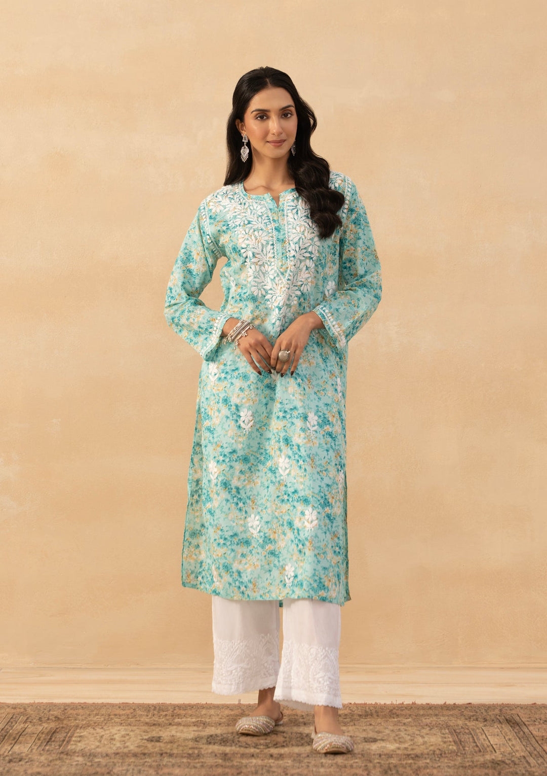 Amaira Mulmul Chikankari Straight Kurta
