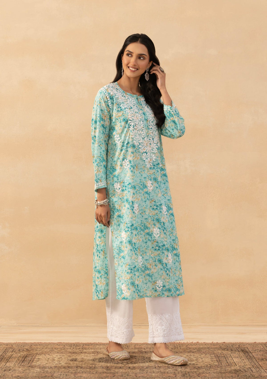 Amaira Mulmul Chikankari Straight Kurta