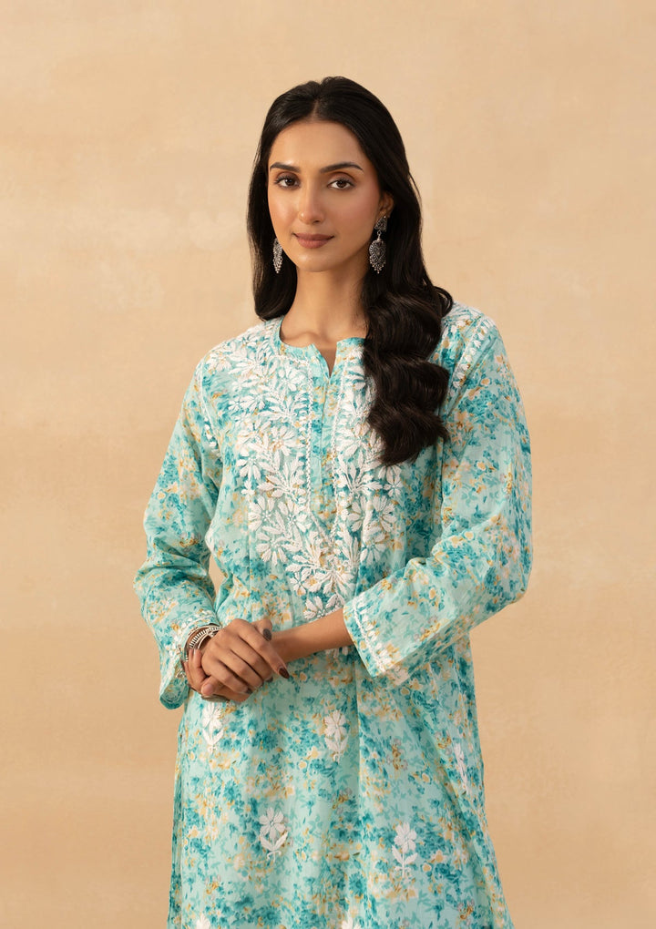 Amaira Mulmul Chikankari Straight Kurta