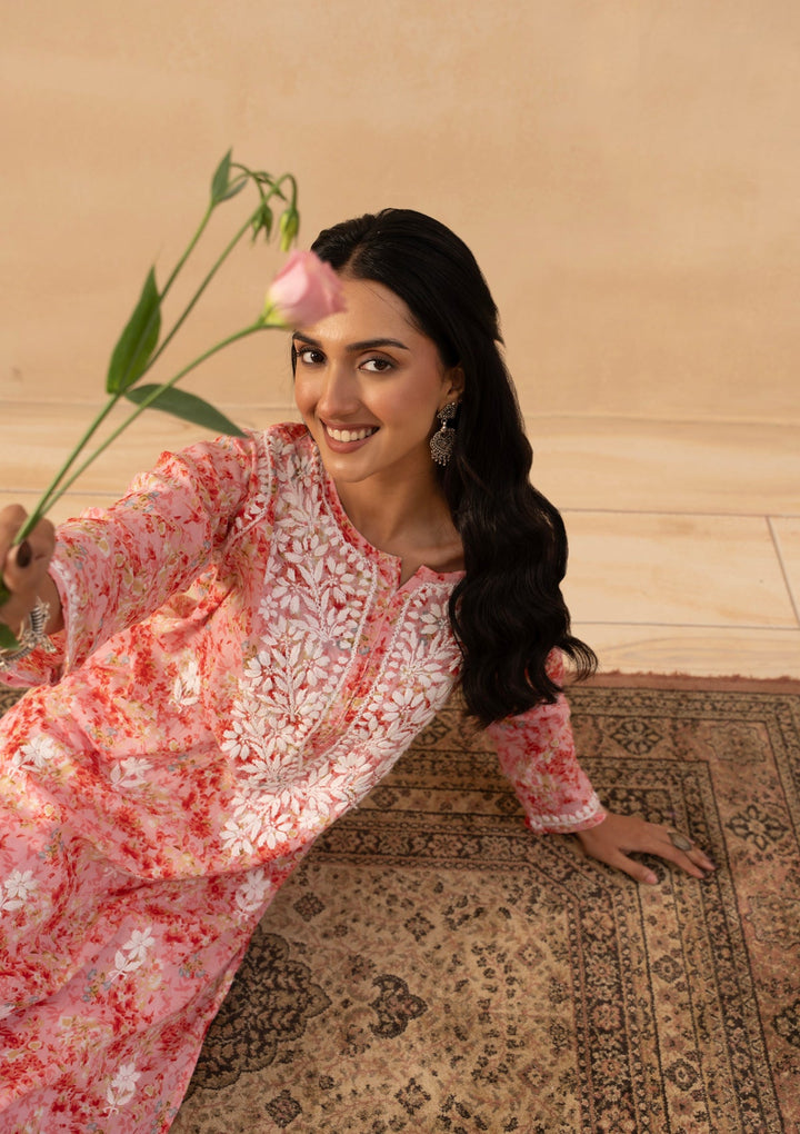 Amaira Mulmul Chikankari Straight Kurta