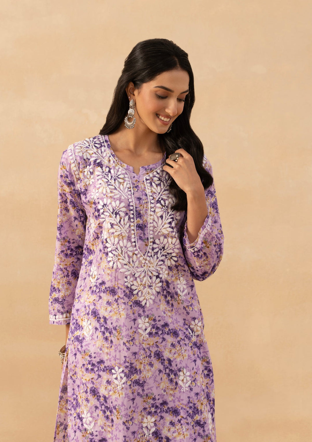Amaira Mulmul Chikankari Straight Kurta