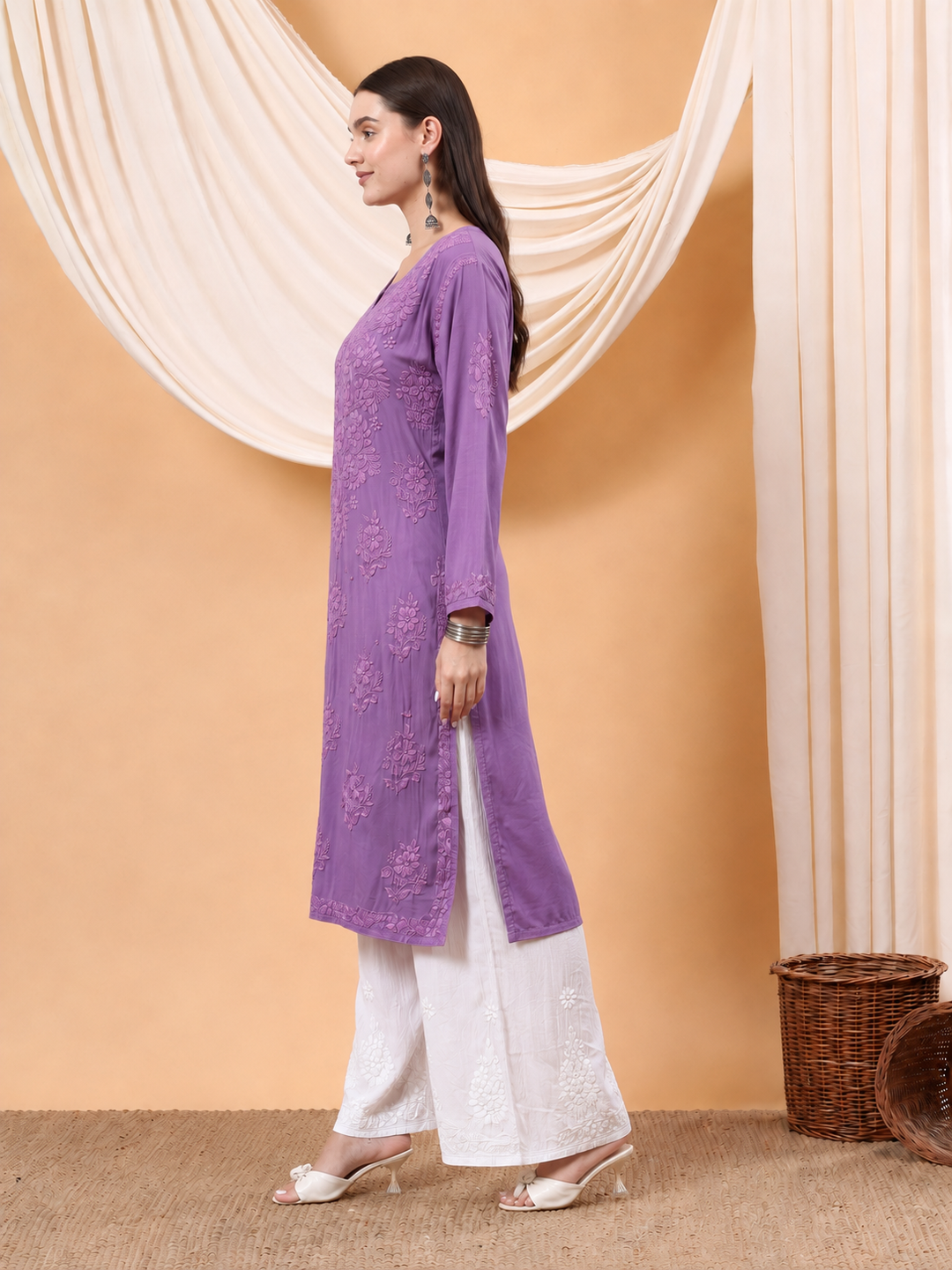 Heer Chikankari Modal Straight Kurta