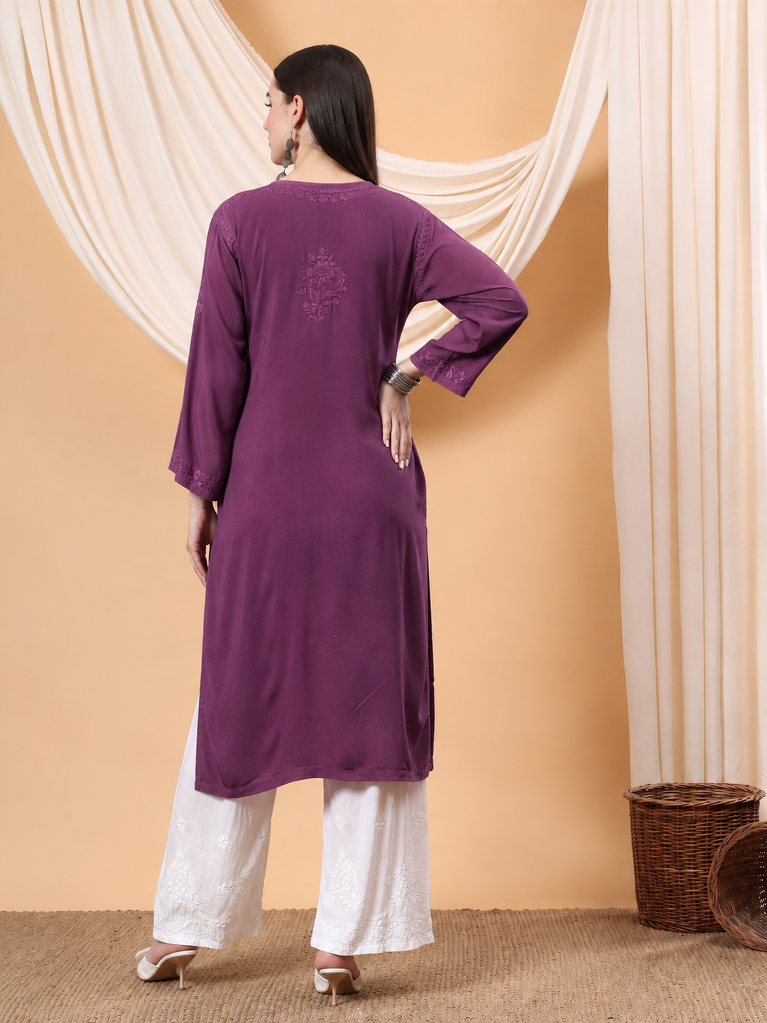 Heer Chikankari Modal Straight Kurta