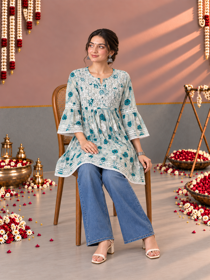 Dhara Mulmul Chikankari Printed Short Gown