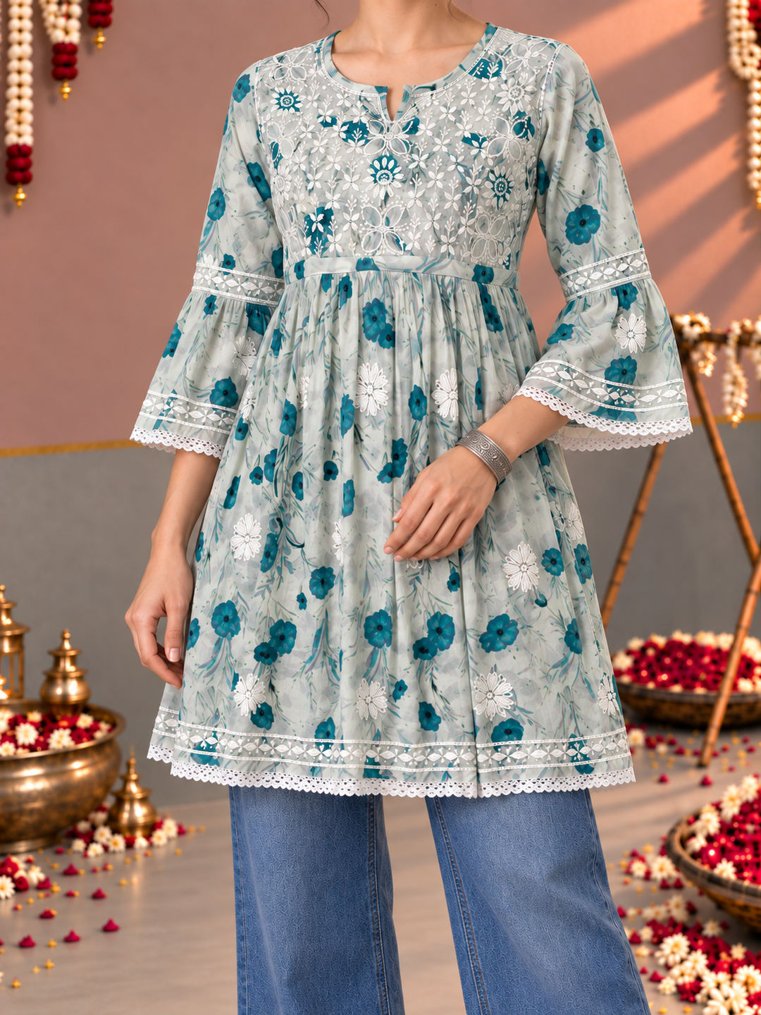 Dhara Mulmul Chikankari Printed Short Gown