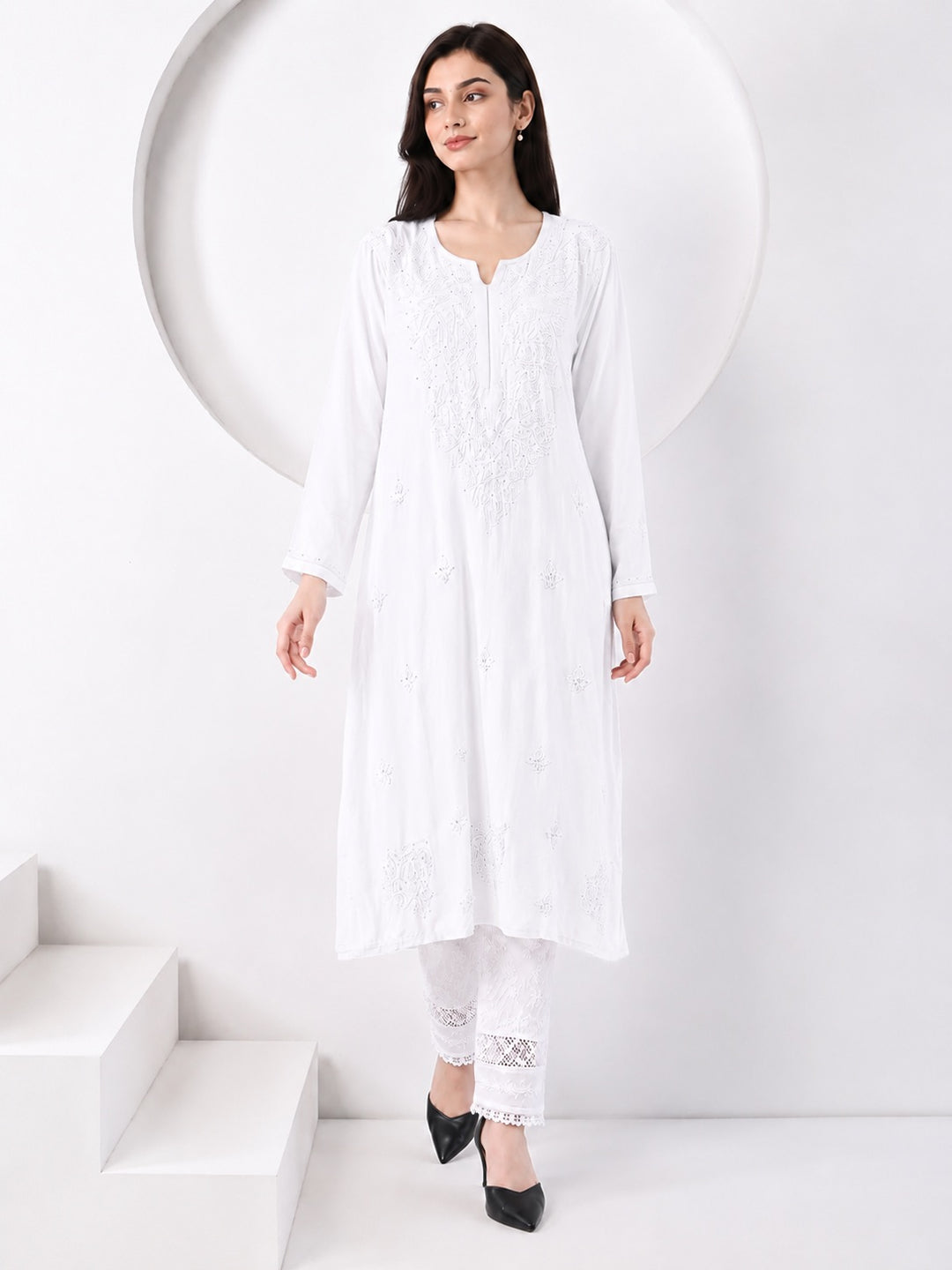Falaq Chikankari Rayon Mukaish Straight Kurta